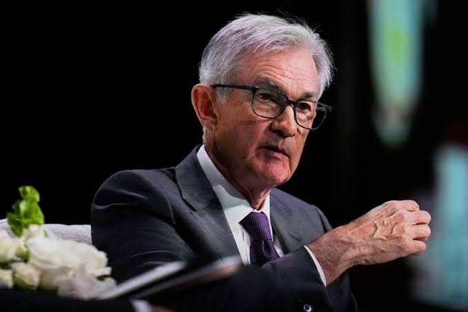 Dollarka oo Daciifay Kadib Digniinta Powell iyo Xiisadaha Ganacsi
