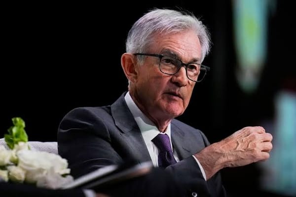 Dollarka oo Daciifay Kadib Digniinta Powell iyo Xiisadaha Ganacsi