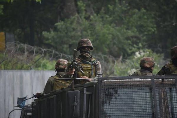 Pakistan waxay shaacisay weerar milatari oo ka dhan ah Hindiya